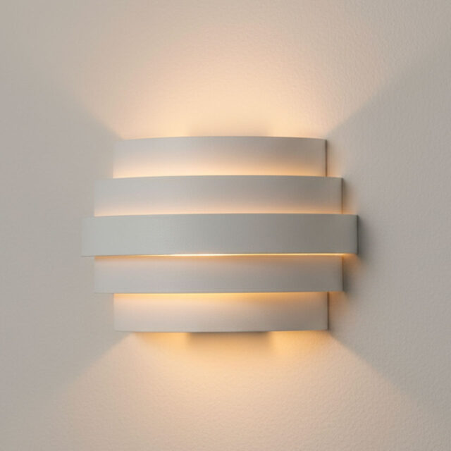 Wandlamp Scudo Wit Goud 20 Cm Elegante Wandlamp Met Warm Gouden Binnenzijde