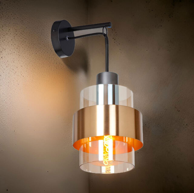Stijlvolle zwart / goudkleurige wandlamp Chiasso met amber glas - Afbeelding 2